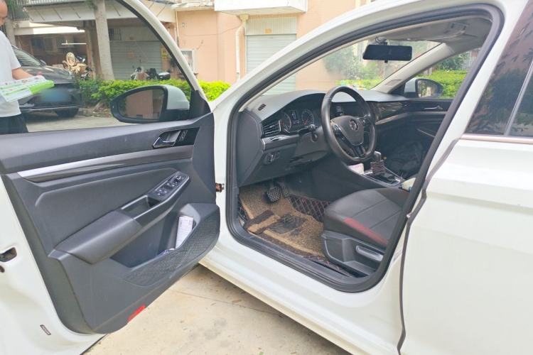 Used Volkswagen Bora 2020 1.5L Automatic Elite Version Driver Seat