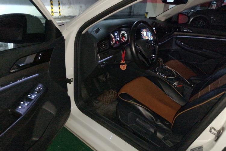 Used Volkswagen Bora 2020 280TSI DSG Elite Edition Driver Seat