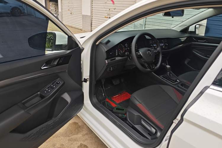 Used Volkswagen Bora 2020 1.5L Automatic Comfort Model Driver Seat