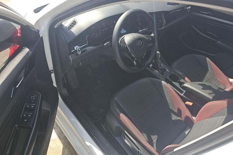 Used Volkswagen Bora 2020 1.5L Automatic Elite Version Driver Seat
