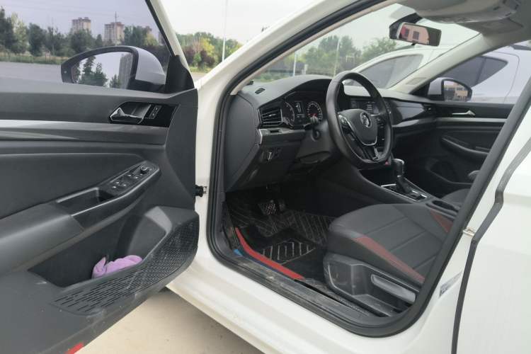 Used Volkswagen Bora 2020 1.5L Automatic Elite Version Driver Seat