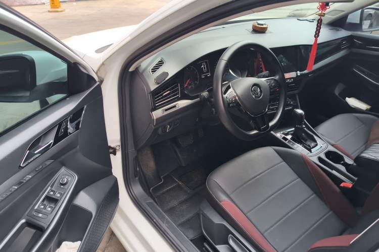 Used Volkswagen Bora 2020 1.5L Automatic Elite Version Driver Seat