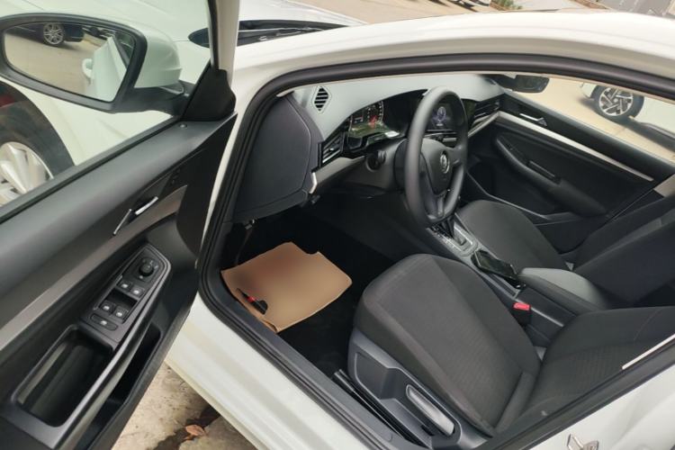 Used Volkswagen Bora 2020 1.5L Automatic Fashion Edition Driver Seat