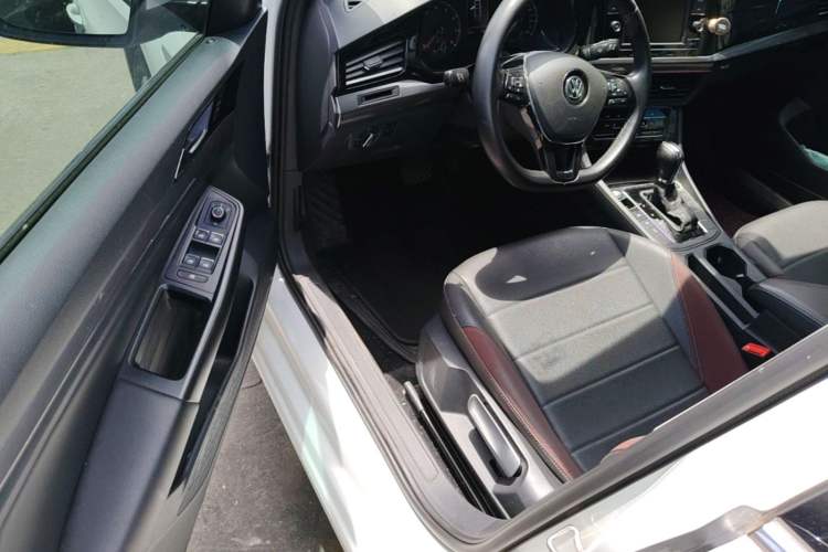 Used Volkswagen Bora 2020 1.5L Automatic Elite Version Driver Seat