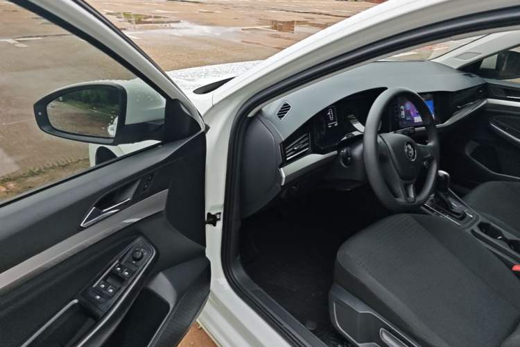 Used Volkswagen Bora 2020 1.5L Automatic Fashion Edition Driver Seat