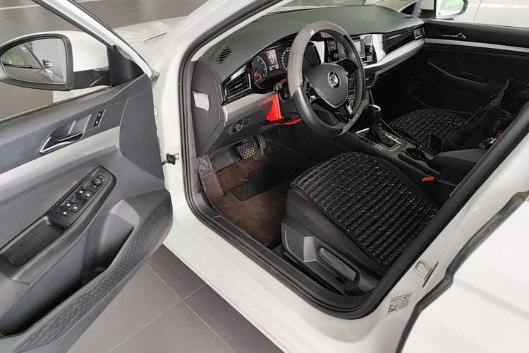 Used Volkswagen Bora 2020 1.5L Automatic Fashion Edition Driver Seat