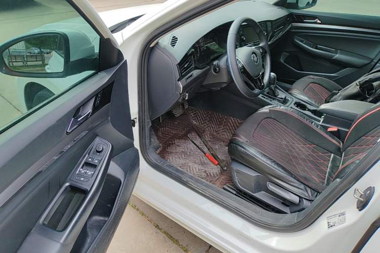 Used Volkswagen Bora 2020 1.5L Automatic Comfort Model Driver Seat