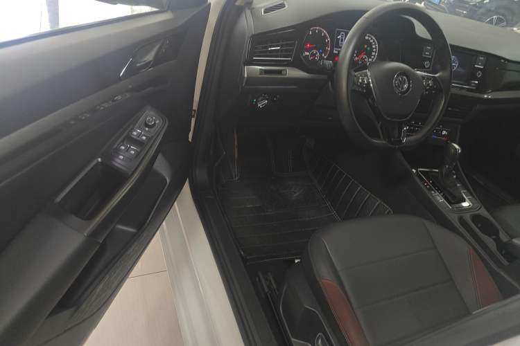 Used Volkswagen Bora 2020 1.5L Automatic Elite Version Driver Seat