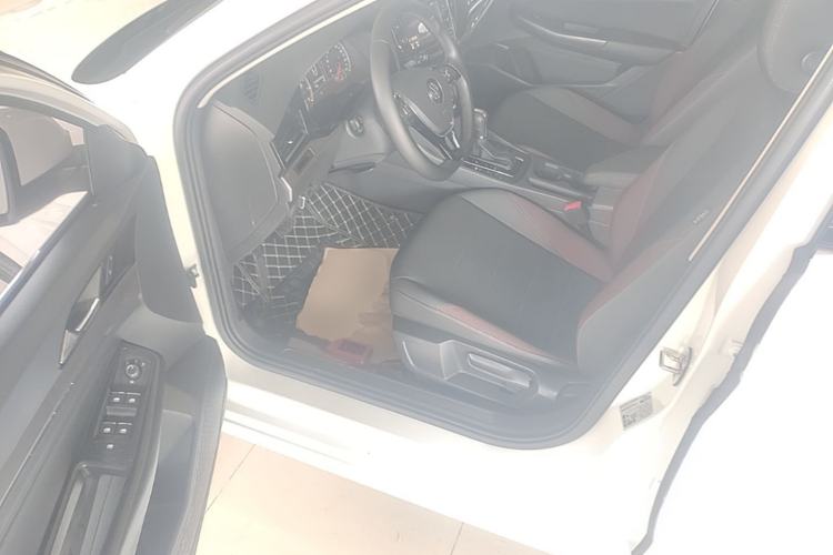 Used Volkswagen Bora 2020 1.5L Automatic Elite Version Driver Seat