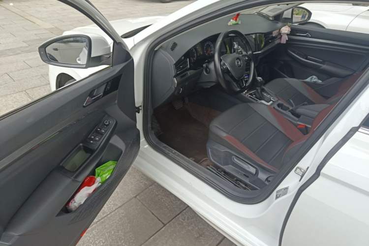 Used Volkswagen Bora 2020 1.5L Automatic Elite Version Driver Seat