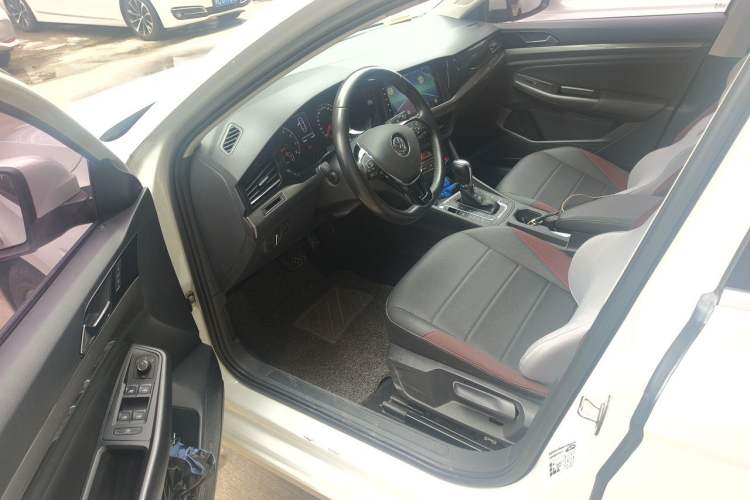 Used Volkswagen Bora 2020 1.5L Automatic Elite Version Driver Seat