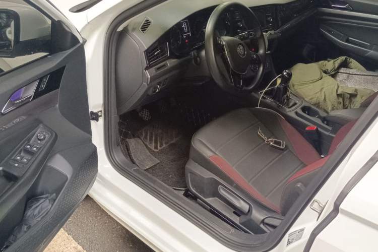 Used Volkswagen Bora 2020 1.5L Manual Comfort Version Driver Seat