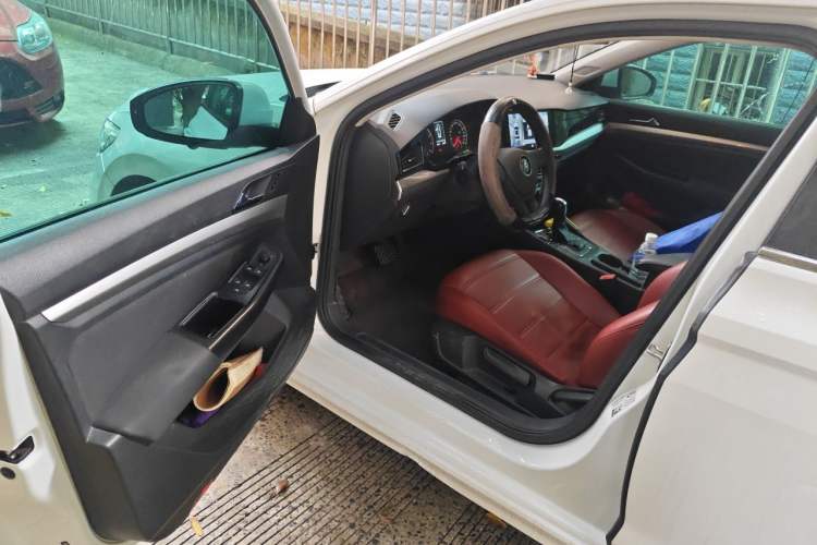 Used Volkswagen Bora 2020 1.5L Automatic Fashion Edition Driver Seat