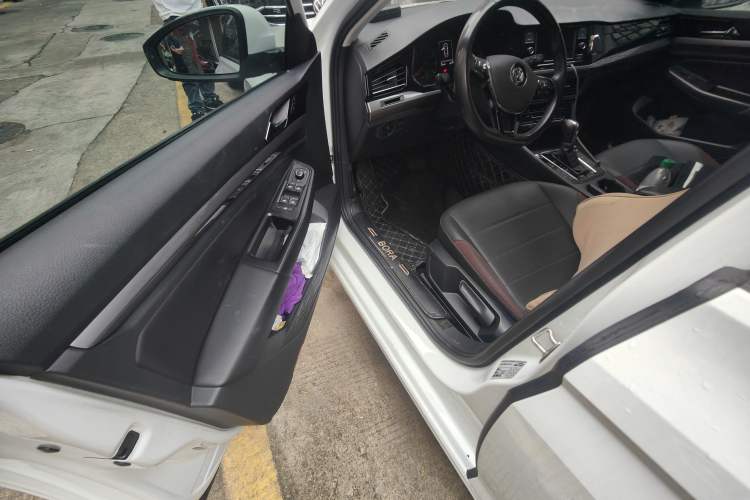 Used Volkswagen Bora 2020 280TSI DSG Elite Edition Driver Seat