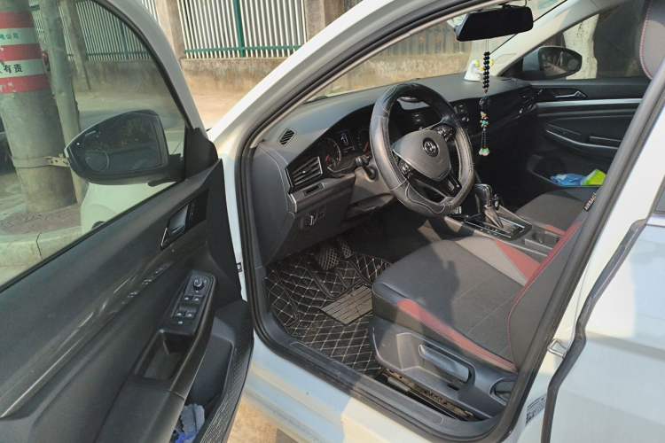 Used Volkswagen Bora 2020 1.5L Automatic Elite Version Driver Seat