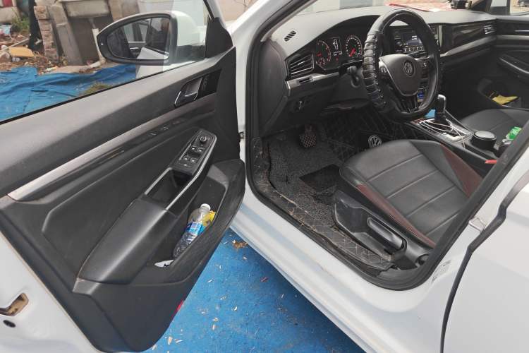 Used Volkswagen Bora 2020 1.5L Automatic Elite Version Driver Seat