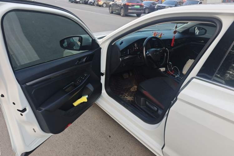 Used Volkswagen Bora 2020 1.5L Automatic Elite Version Driver Seat