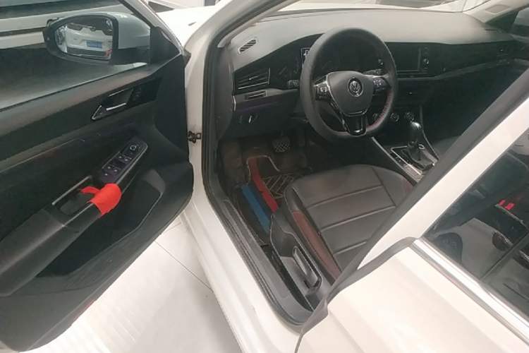 Used Volkswagen Bora 2020 1.5L Automatic Comfort Model Driver Seat
