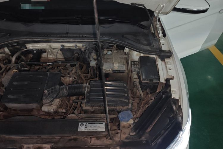 Used Volkswagen Bora 2020 1.5L Automatic Elite Version Engine Bay Left