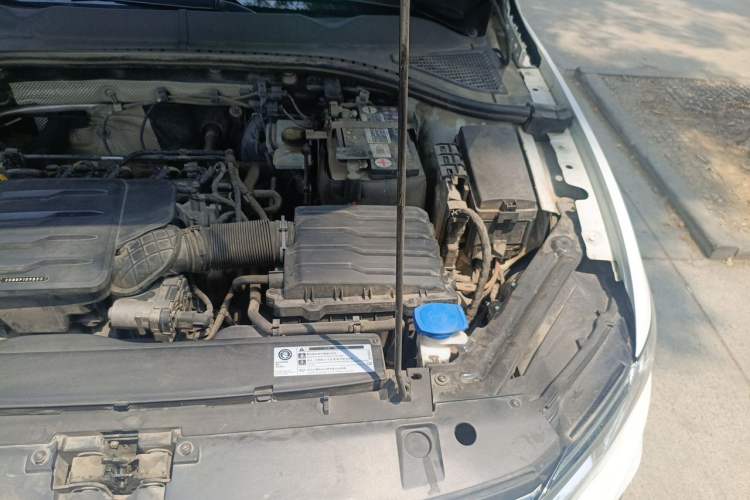 Used Volkswagen Bora 2020 1.5L Automatic Fashion Edition Engine Bay Left