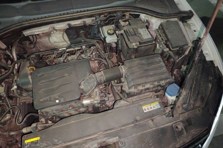Used Volkswagen Bora 2020 1.5L Automatic Elite Version Engine Bay Left