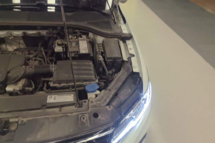 Used Volkswagen Bora 2020 1.5L Automatic Comfort Model Engine Bay Left