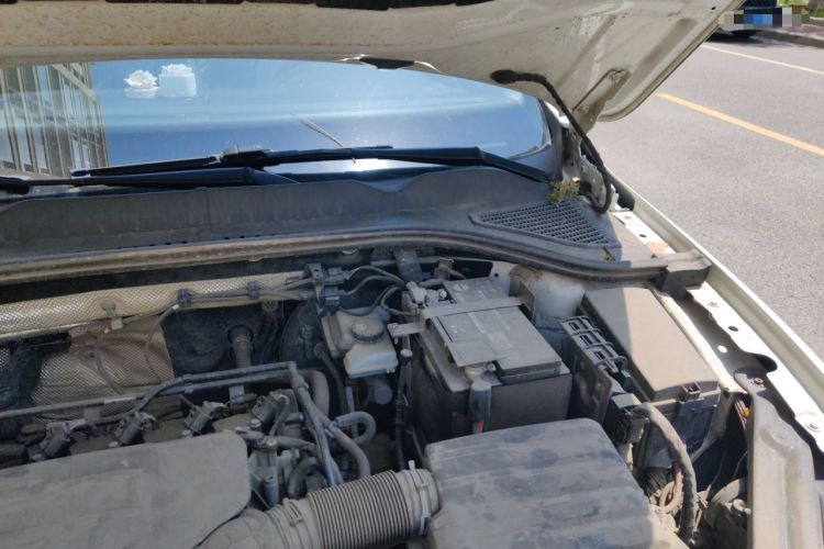 Used Volkswagen Bora 2020 1.5L Automatic Elite Version Engine Bay Left