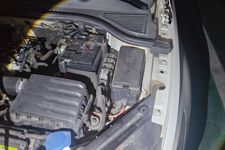 Used Volkswagen Bora 2020 1.5L Automatic Elite Version Engine Bay Left