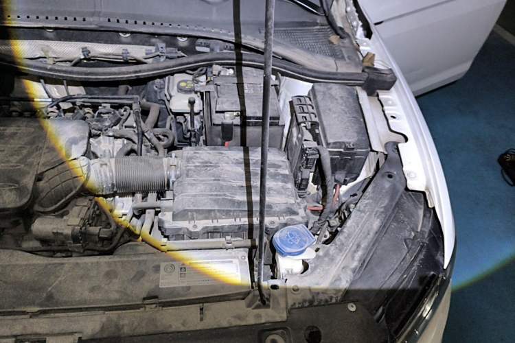 Used Volkswagen Bora 2020 1.5L Automatic Elite Version Engine Bay Left