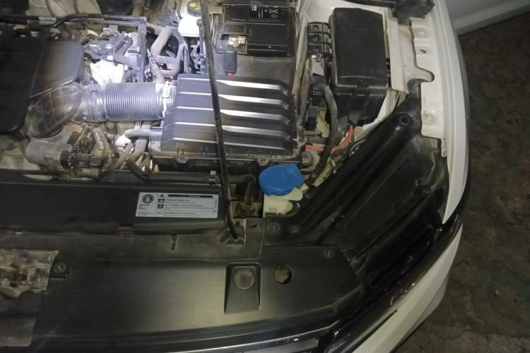 Used Volkswagen Bora 2020 1.5L Automatic Fashion Edition Engine Bay Left