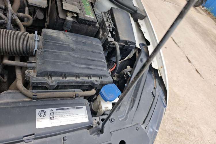 Used Volkswagen Bora 2020 1.5L Manual Comfort Version Engine Bay Left