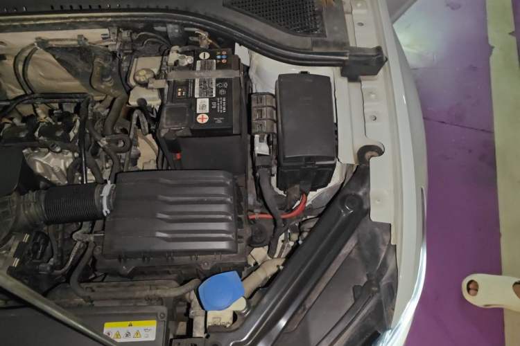 Used Volkswagen Bora 2020 1.5L Automatic Elite Version Engine Bay Left