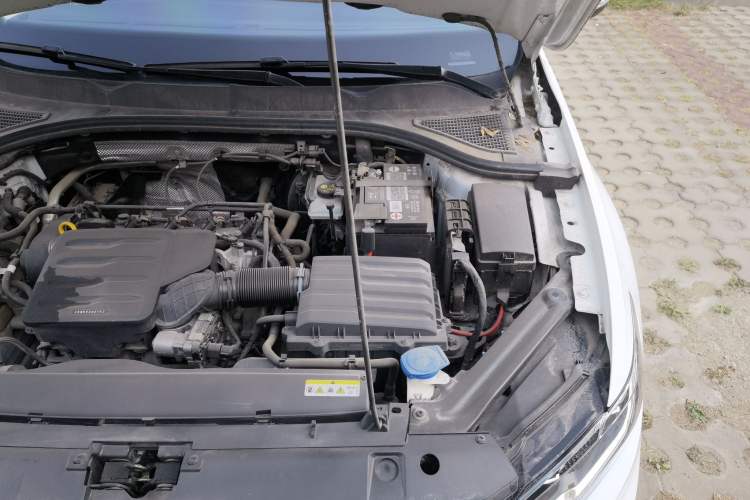 Used Volkswagen Bora 2020 1.5L Automatic Elite Version Engine Bay Left
