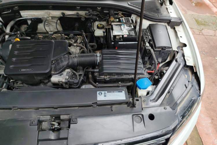 Used Volkswagen Bora 2020 1.5L Automatic Elite Version Engine Bay Left