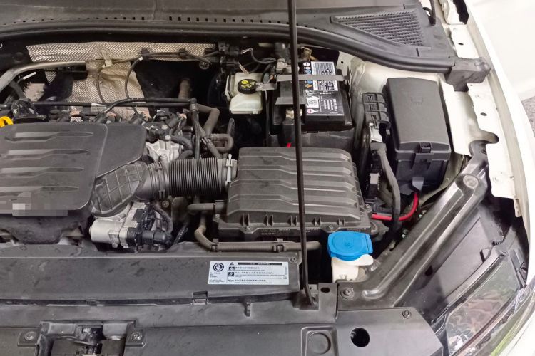 Used Volkswagen Bora 2020 1.5L Manual Comfort Version Engine Bay Left