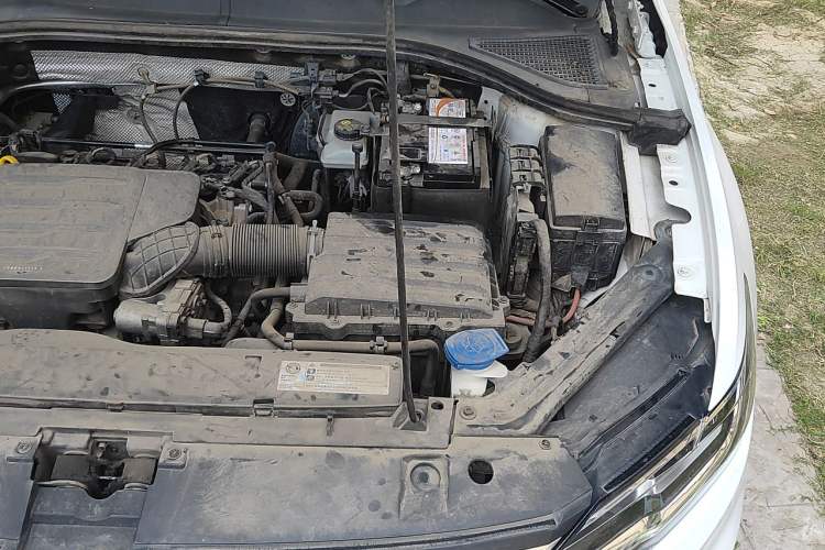 Used Volkswagen Bora 2020 1.5L Automatic Fashion Edition Engine Bay Left