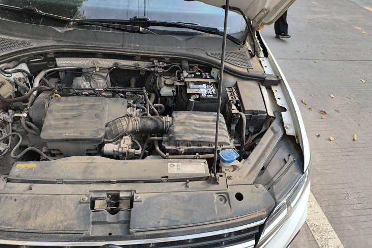 Used Volkswagen Bora 2020 1.5L Automatic Elite Version Engine Bay Left