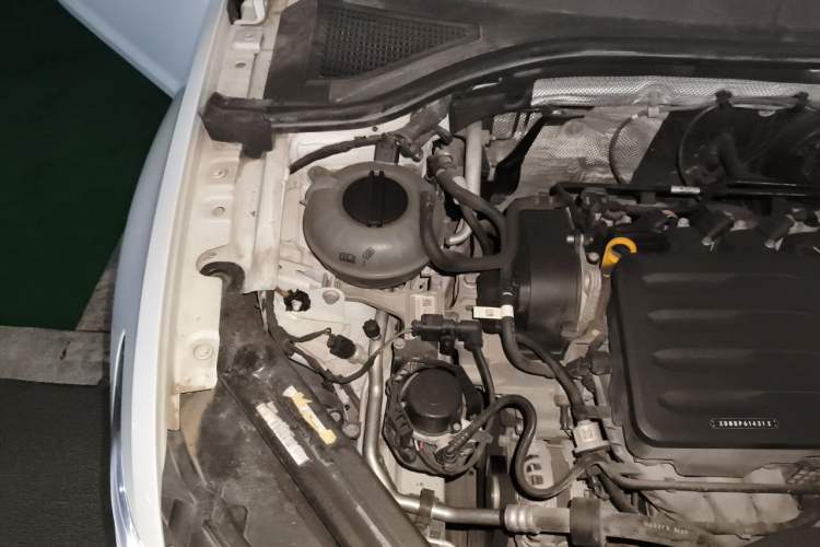 Used Volkswagen Bora 2020 1.5L Automatic Elite Version Engine Bay Right