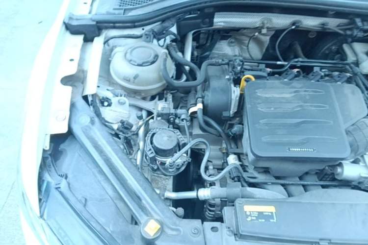 Used Volkswagen Bora 2020 1.5L Automatic Fashion Edition Engine Bay Right