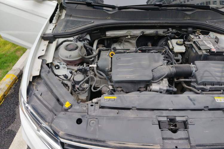 Used Volkswagen Bora 2020 1.5L Automatic Elite Version Engine Bay Right