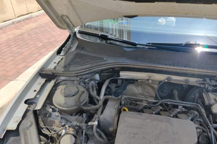 Used Volkswagen Bora 2020 1.5L Automatic Elite Version Engine Bay Right