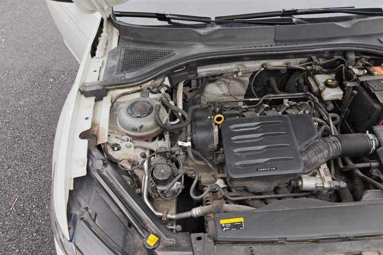 Used Volkswagen Bora 2020 1.5L Automatic Elite Version Engine Bay Right