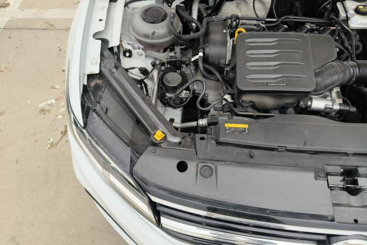 Used Volkswagen Bora 2020 1.5L Automatic Elite Version Engine Bay Right
