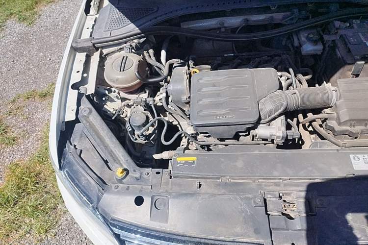 Used Volkswagen Bora 2020 1.5L Automatic Elite Version Engine Bay Right