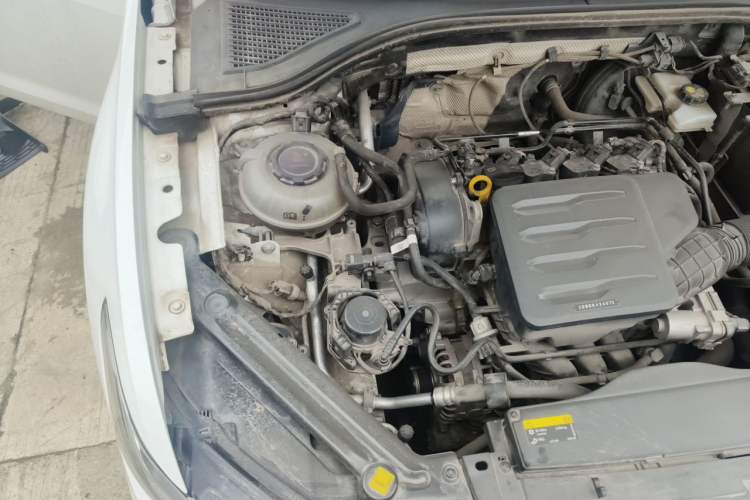 Used Volkswagen Bora 2020 1.5L Automatic Elite Version Engine Bay Right