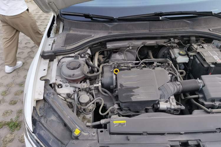 Used Volkswagen Bora 2020 1.5L Automatic Elite Version Engine Bay Right