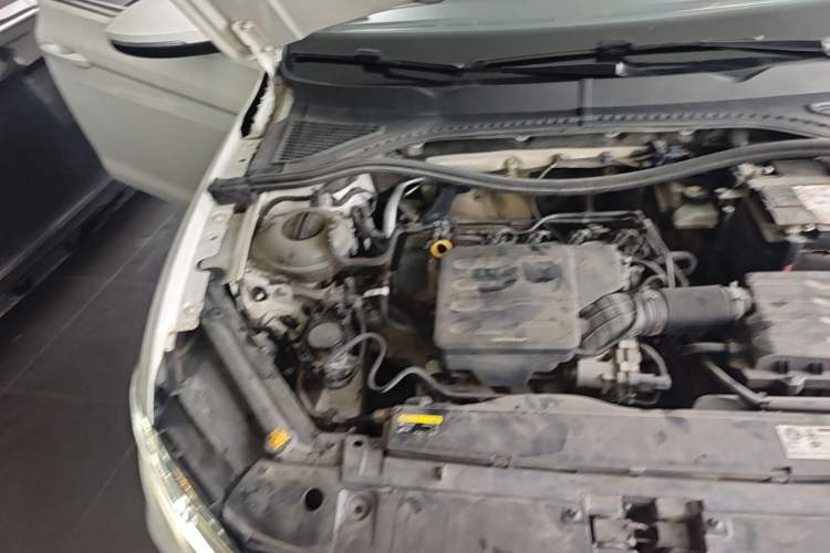Used Volkswagen Bora 2020 1.5L Automatic Elite Version Engine Bay Right