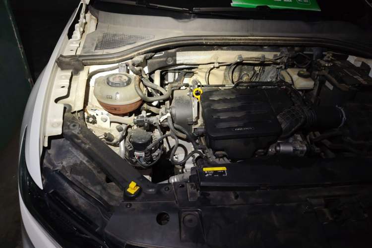 Used Volkswagen Bora 2020 1.5L Automatic Elite Version Engine Bay Right