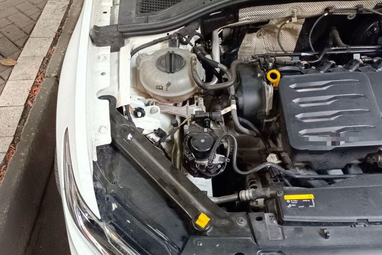 Used Volkswagen Bora 2020 1.5L Manual Comfort Version Engine Bay Right