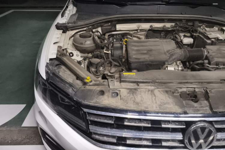 Used Volkswagen Bora 2020 1.5L Automatic Elite Version Engine Bay Right